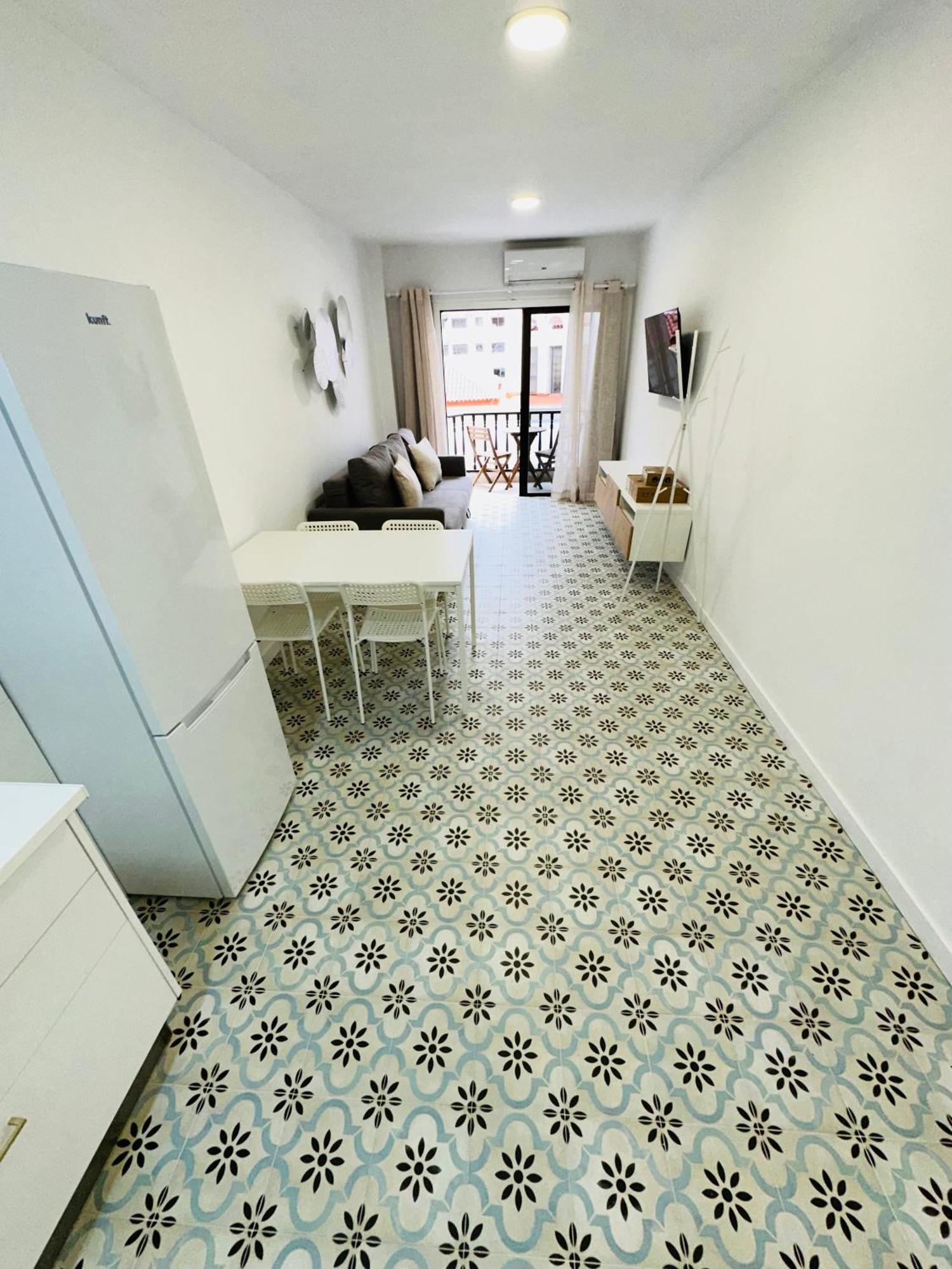 Central Flat Los Cristianos Square Guincho  Экстерьер фото